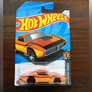 Hot Wheels HW Dream Garage 1/5 Custom Otto 6/250 Orange